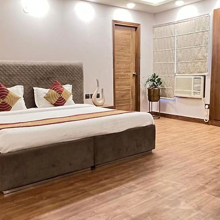 Bed and Breakfast The Dream House Neu-Delhi Exterior foto